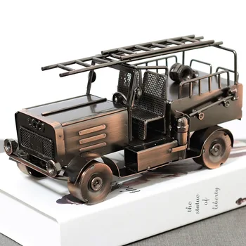 Ретро стил Творчески метални занаяти Пожарна кола модел хол Орнаменти Железария Аксесоари за декорация на дома Подарък