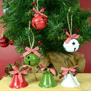 2Pcs Коледна камбана червена бяла зелена метална джингъл камбани коледно дърво висящи висулка орнамент Коледа Нова година Начало DIY декорация